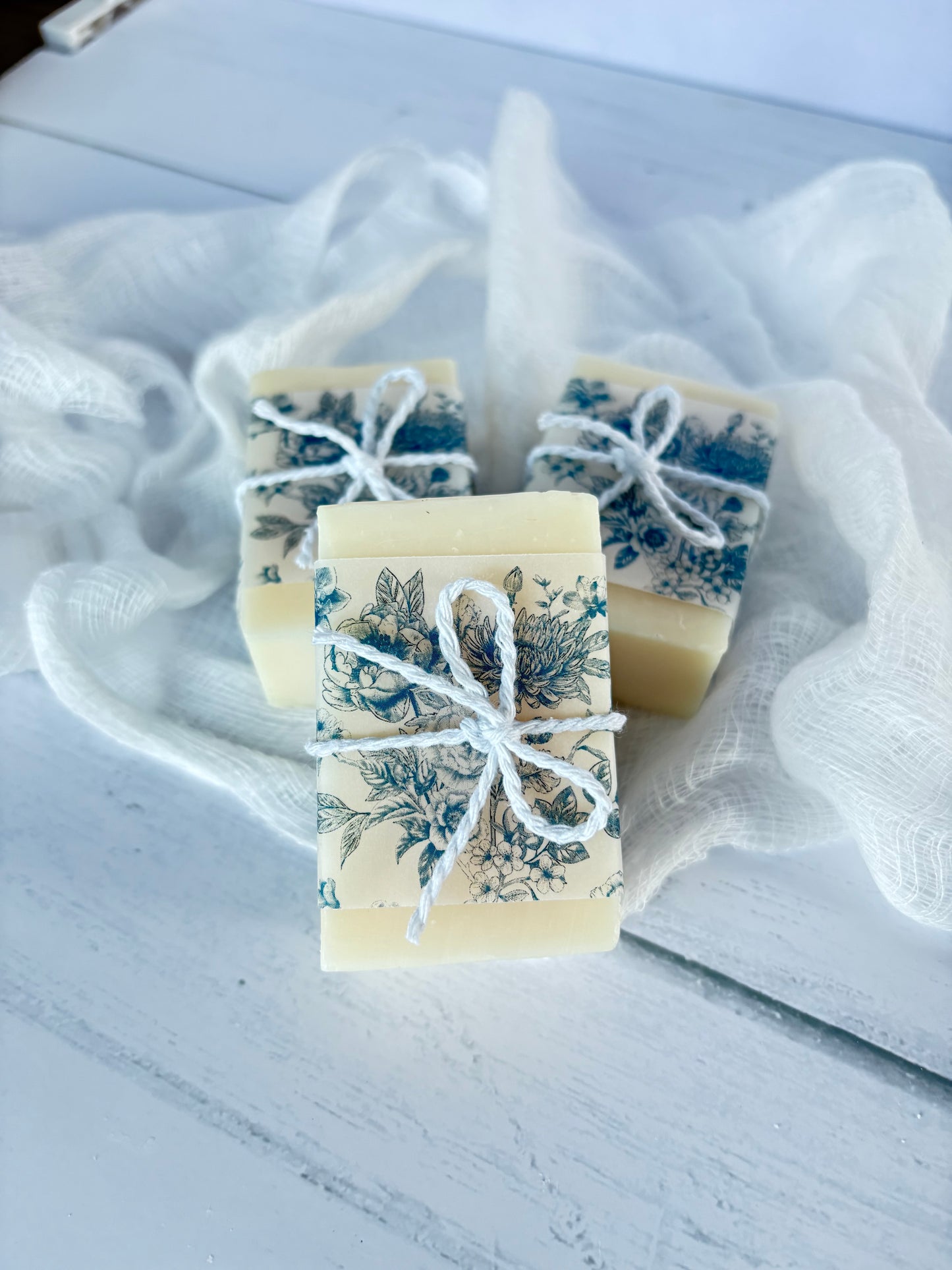 Soap Bridal shower favors, Toile Bridal Shower, Guest soap bar, wedding toile, Wedding Favors, Baby shower Toile Blue, favors for guests