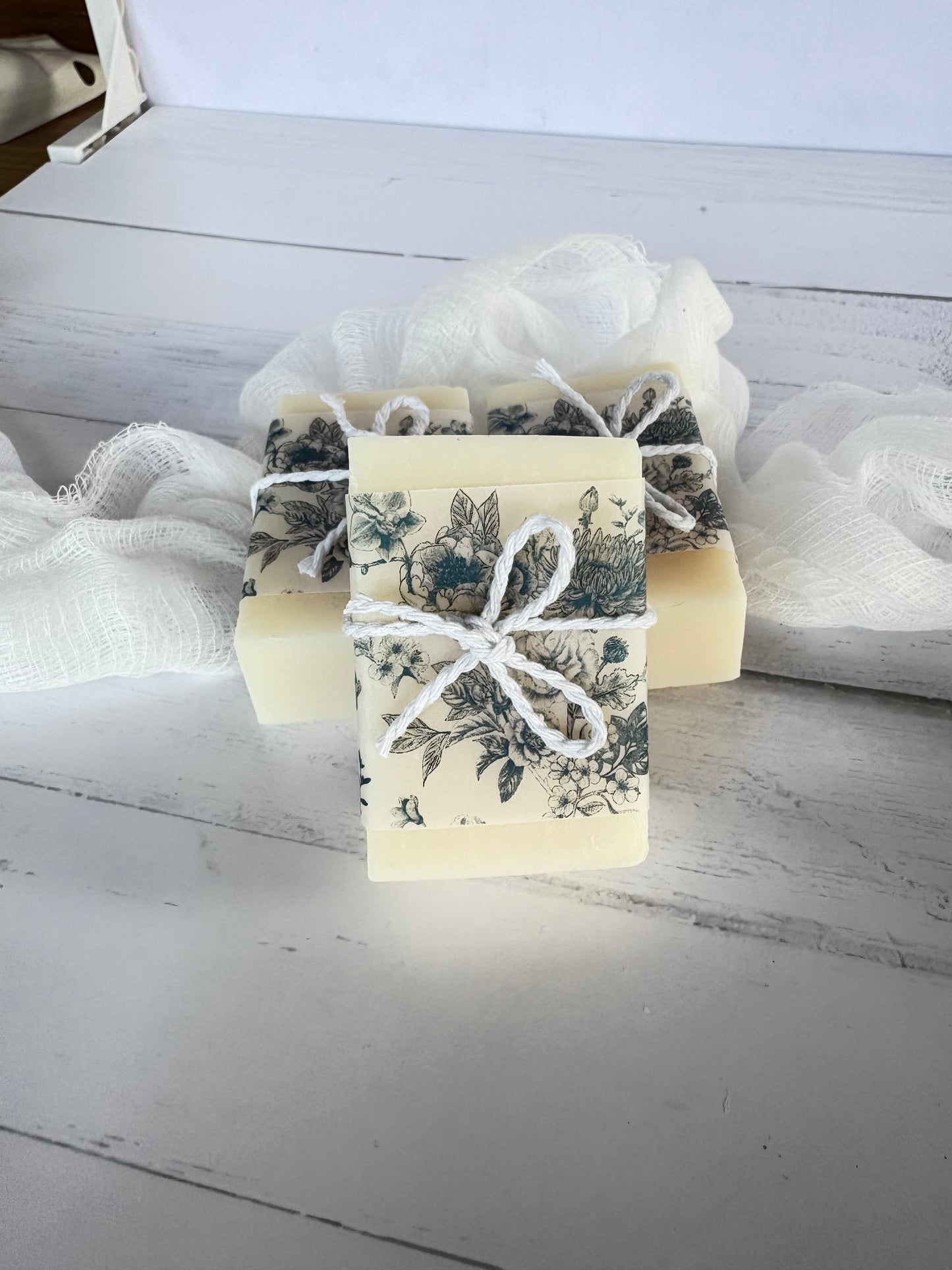 Soap Bridal shower favors, Toile Bridal Shower, Guest soap bar, wedding toile, Wedding Favors, Baby shower Toile Blue, favors for guests