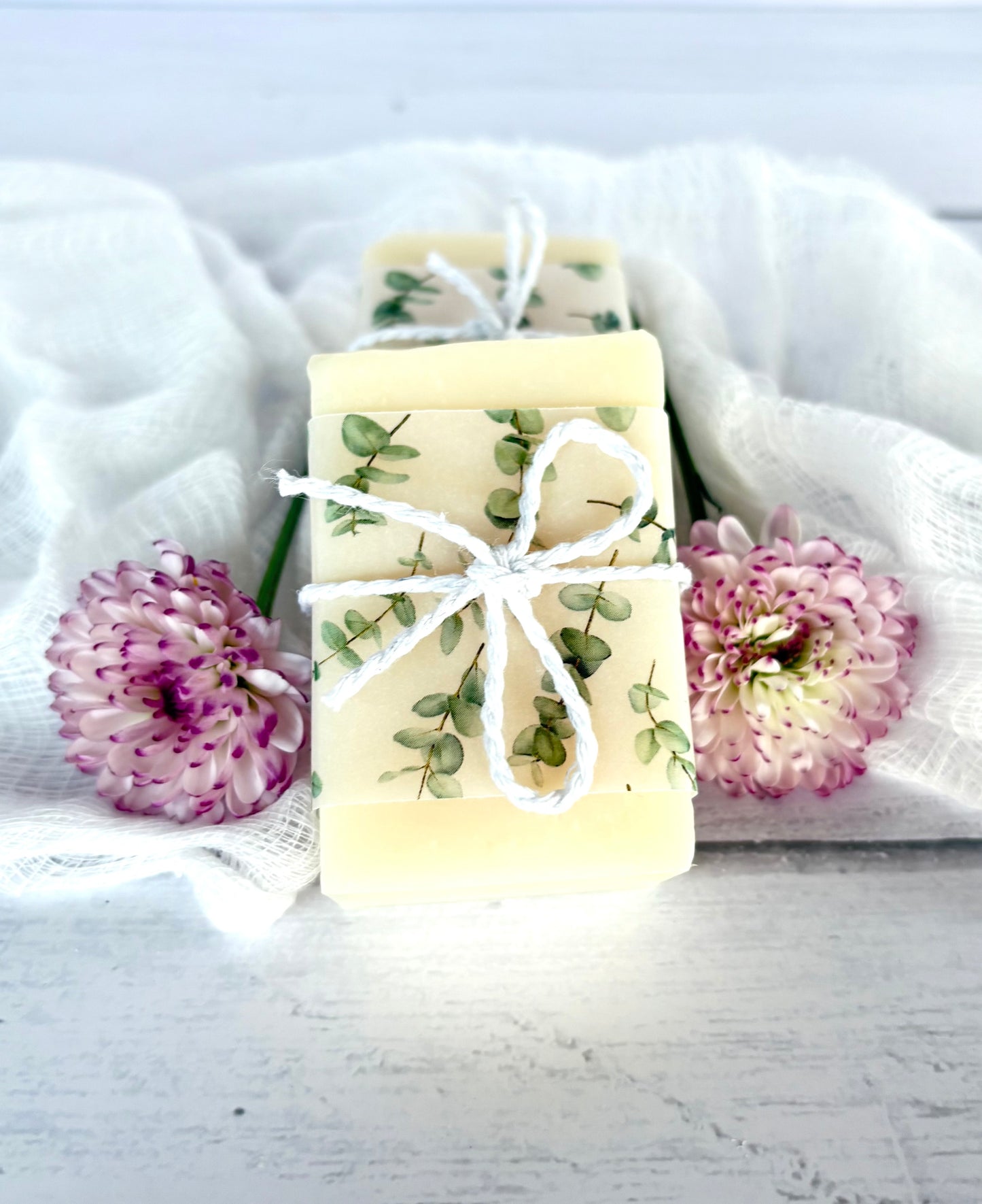 Personalized soap favors, bridal shower soap favors, favors for guests, vegan soap, baby shower favor, greenery soap favors, eucalyptus soap