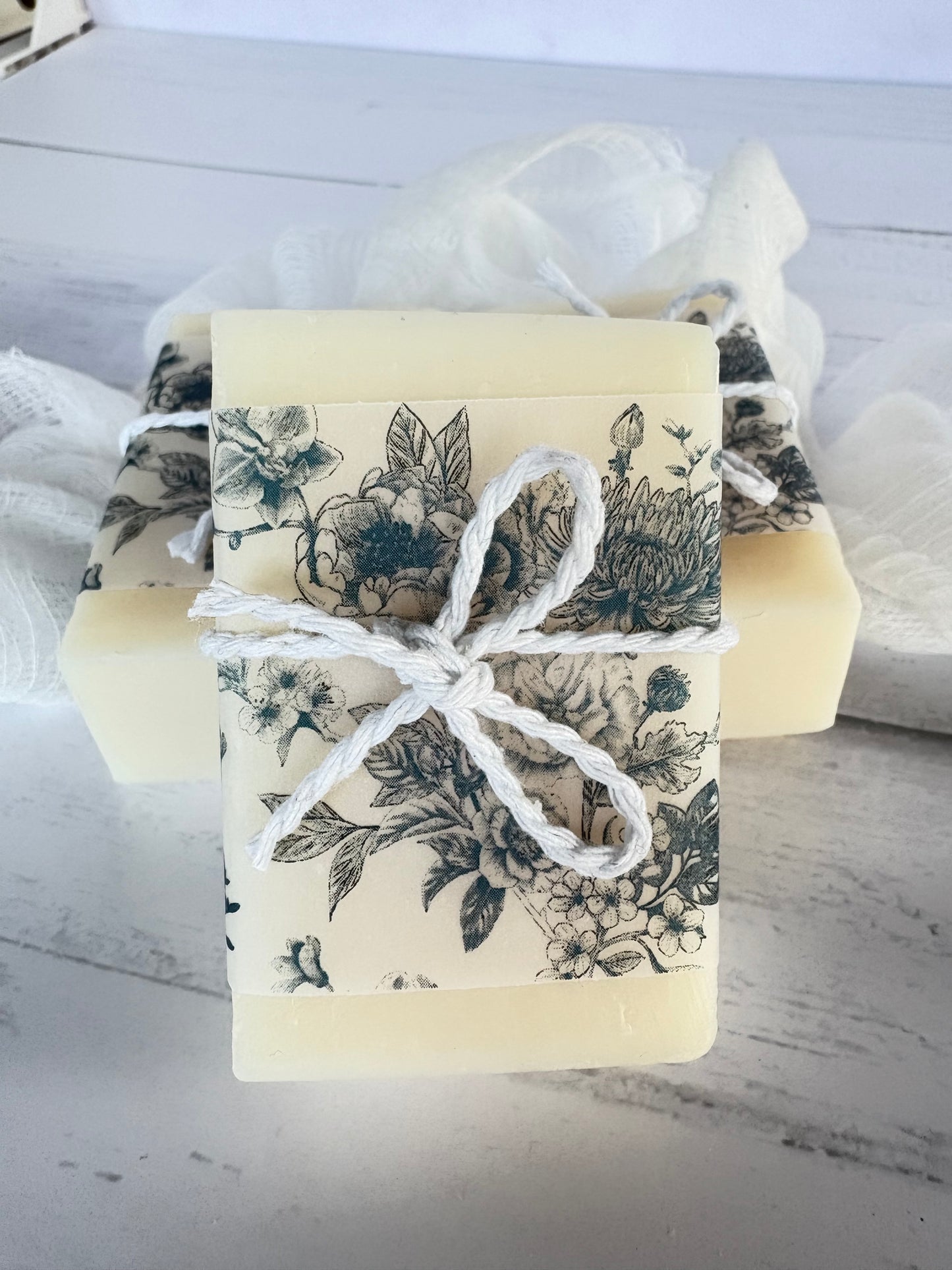 Soap Bridal shower favors, Toile Bridal Shower, Guest soap bar, wedding toile, Wedding Favors, Baby shower Toile Blue, favors for guests
