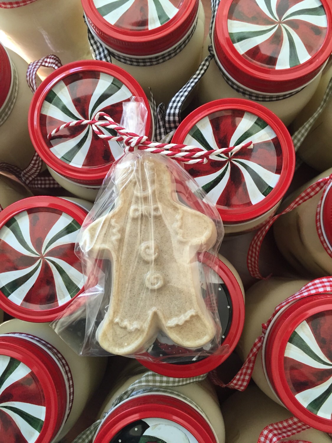 Bulk listing of 6 gingerbread man soap gifts, holiday gifts, stocking stuffers, coworker gifts,holiday soap,Christmas Party favors